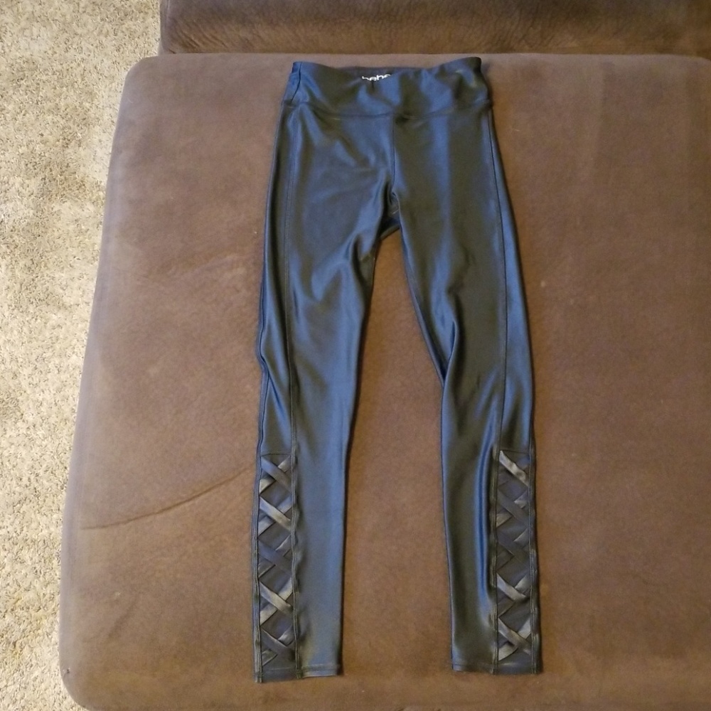 Workout pants - Picture 1 of 3